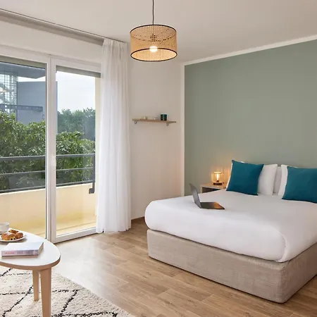 Zenitude Hotel-residences